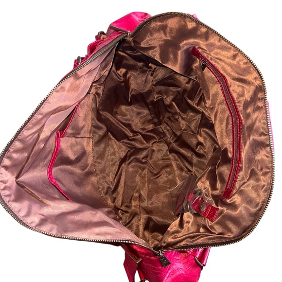 Matt & Nat - Crinkle Vegan Leather Shoulder Bag Raspberry Red - OS - Picture 12 of 16